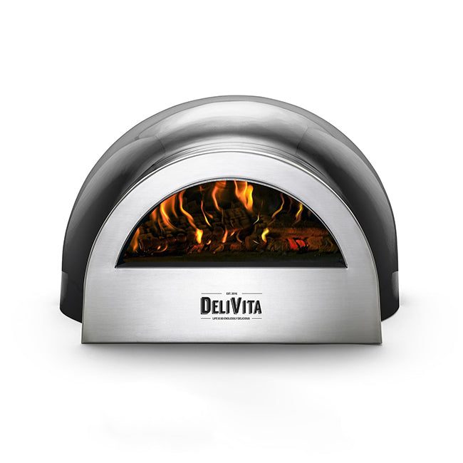 Delivita pizzaoven zwart | Deze pizzaoven is houtgestookt en weegt maar 30kg. De perfecte oven voor buiten in de tuin of binnen in huis.